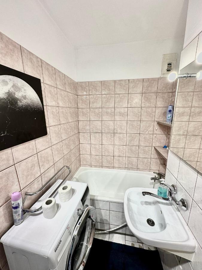 Super Apartament Grey Centrum 2X Metro Fast Wifi 300 Mbs Netflix Appletv Smarttv Spotify Panorama Miasta วอร์ซอ ภายนอก รูปภาพ